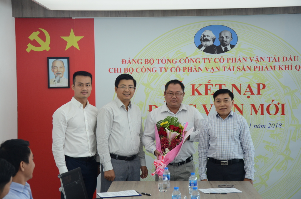 Lễ kết nạp Đảng viên mới ngày 02/11/2018